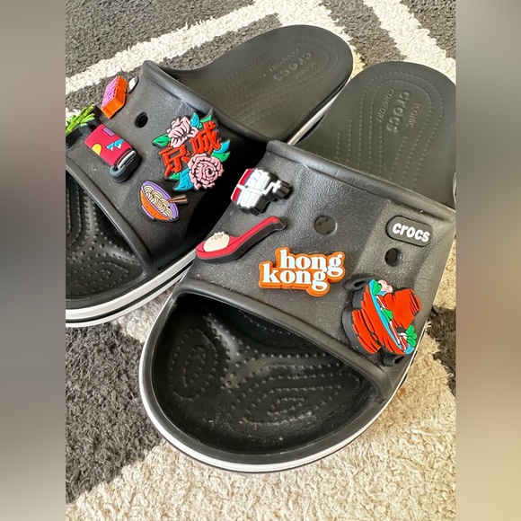 SOLD !!!!!Classic black Crocs slide - Picture 1 of 4